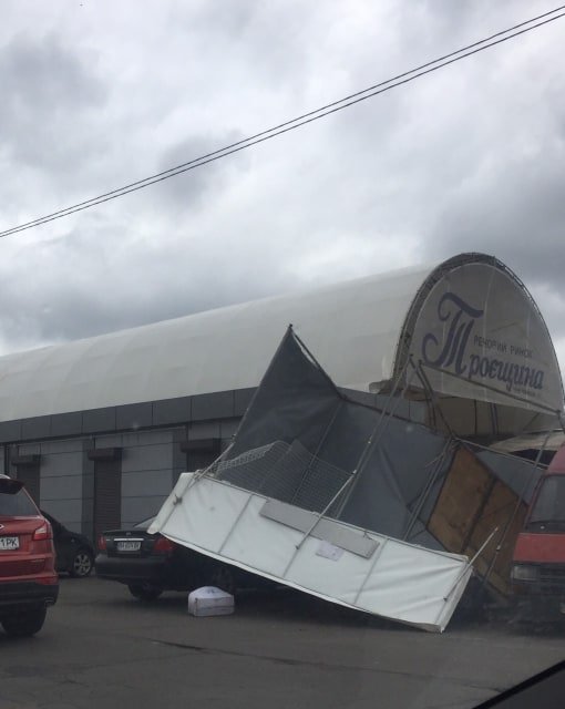 Люди не пострадали, и несущественно пострадало авто