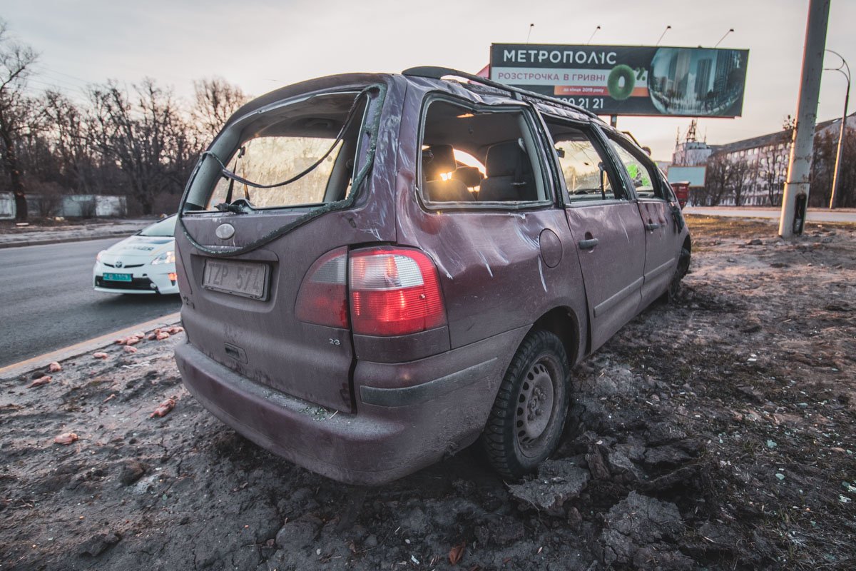 По словам водителя, он ехал по первой полосе движения на скорости не более 70 километров в час По словам водителя, он ехал по первой полосе движения на скорости не более 70 километров в час