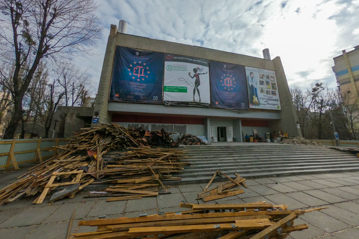 В столице реконструируют кинотеатр В столице реконструируют кинотеатр