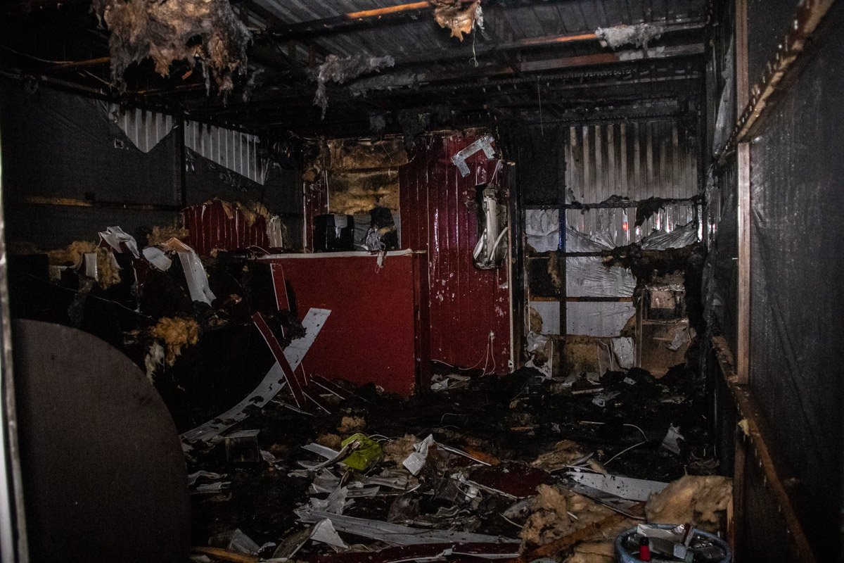 Киоск выгорел полностью Киоск выгорел полностью