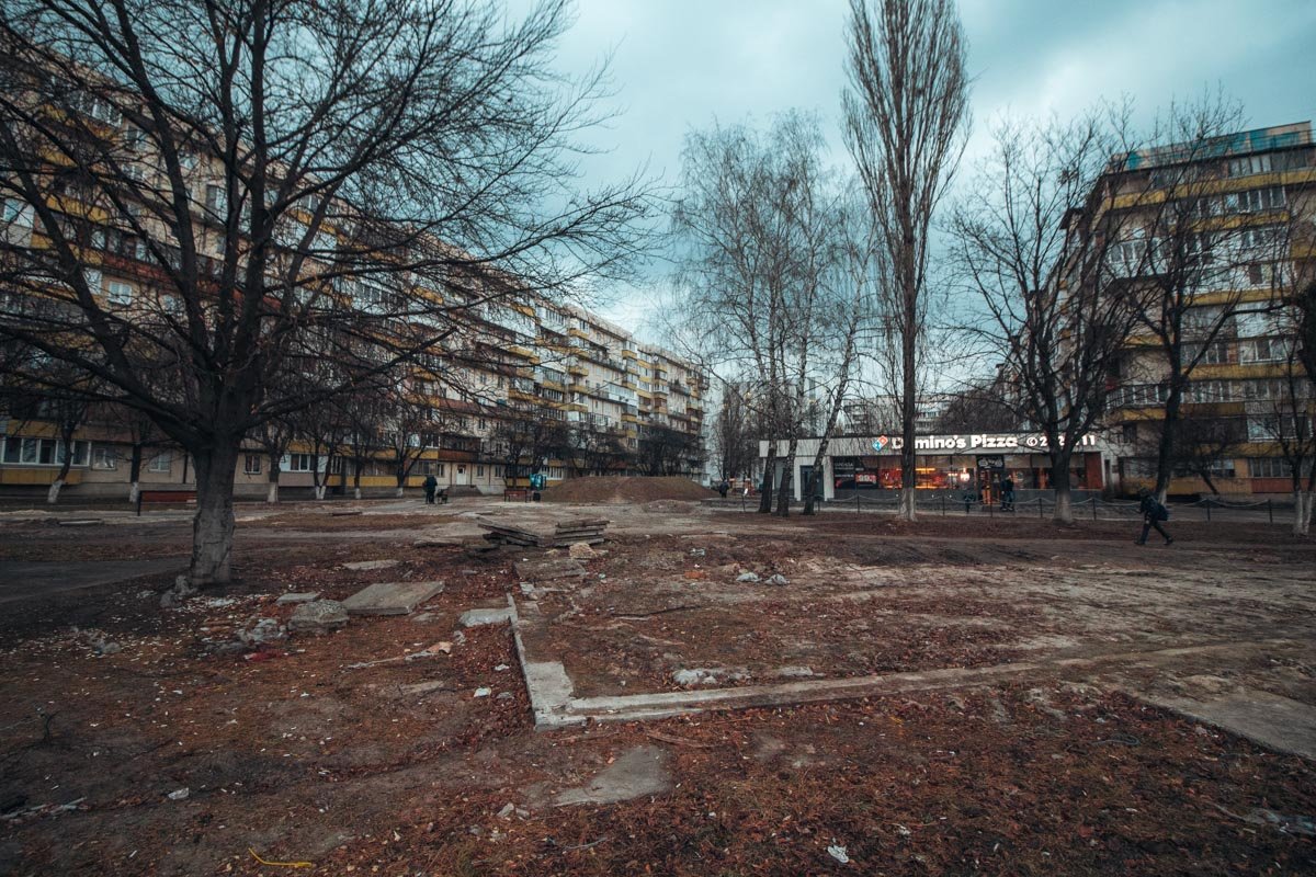 В Киеве на Виноградаре отремонтируют сквер