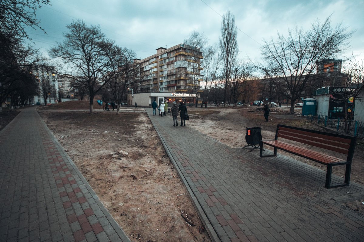 Здесь появятся газоны и деревья