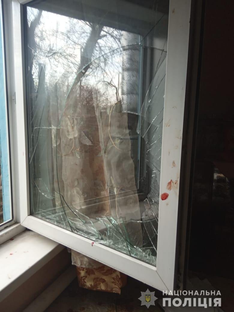 В селе Калиновка между двумя мужчинами возникла ссора, в ходе которой один порезал другому горло и убежал