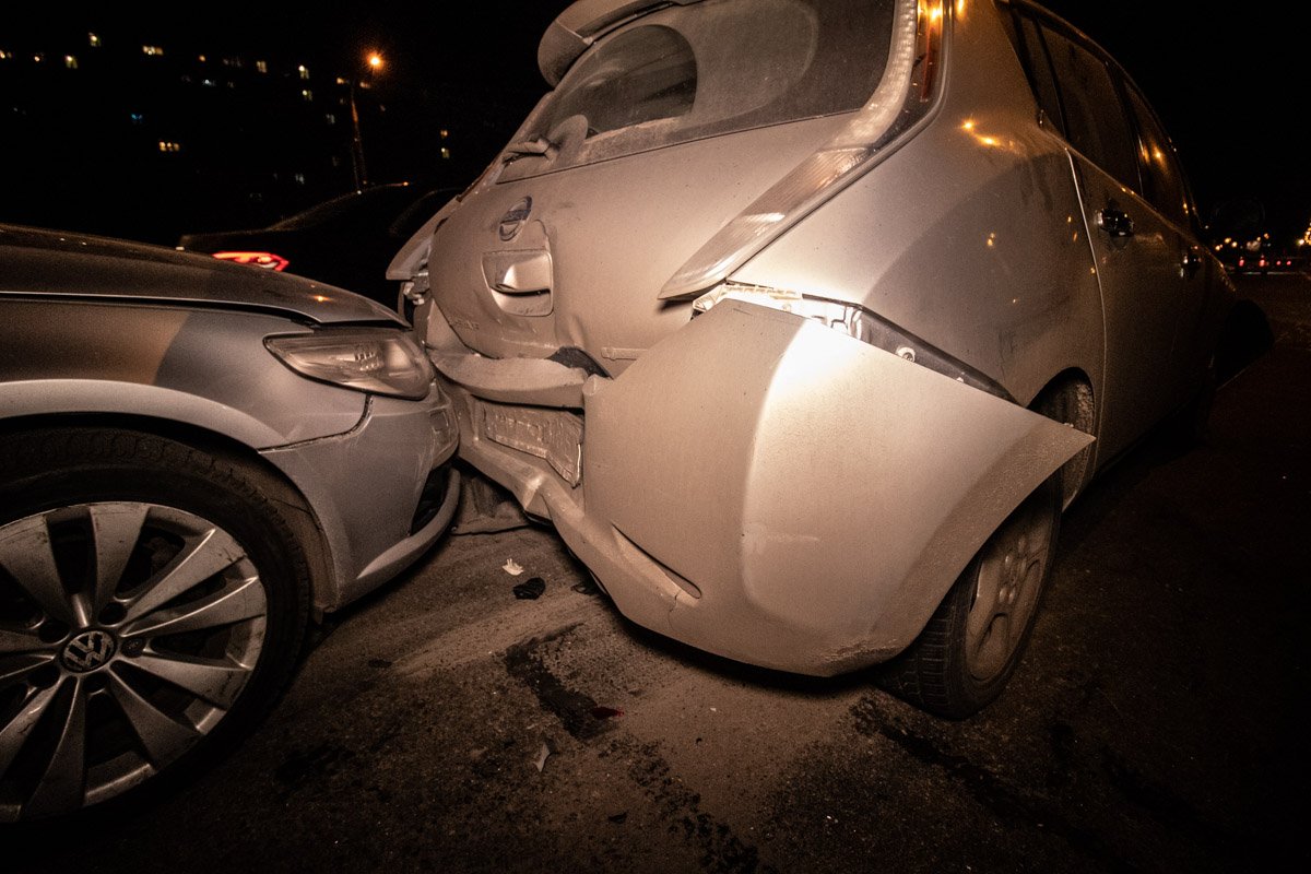 Volkswagen догнал Nissan Leaf 