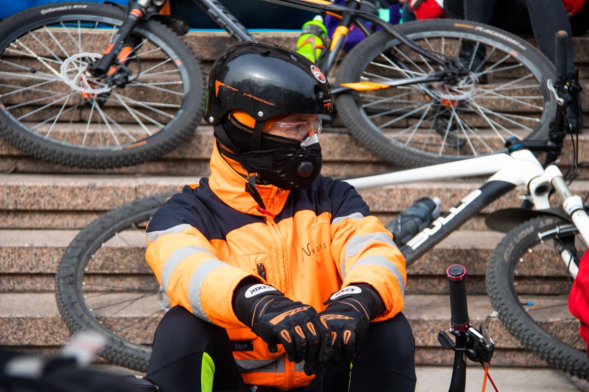 В ходе акции ее участники также почтили память Диаса минутой молчания