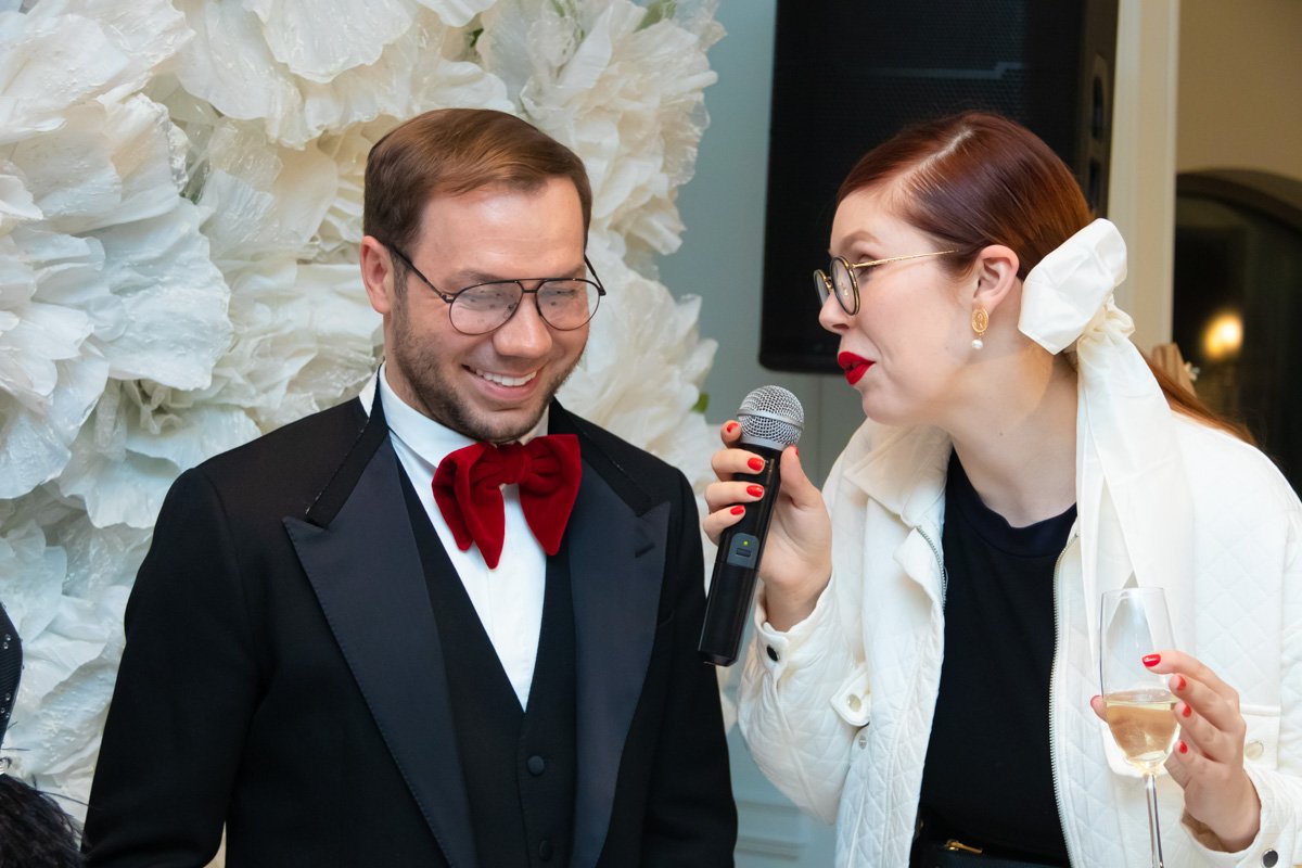 Основными цветами коллекции являются классический белый и молочный, а также трендовый в этом сезоне - нюдовый Основными цветами коллекции являются классический белый и молочный, а также трендовый в этом сезоне - нюдовый.