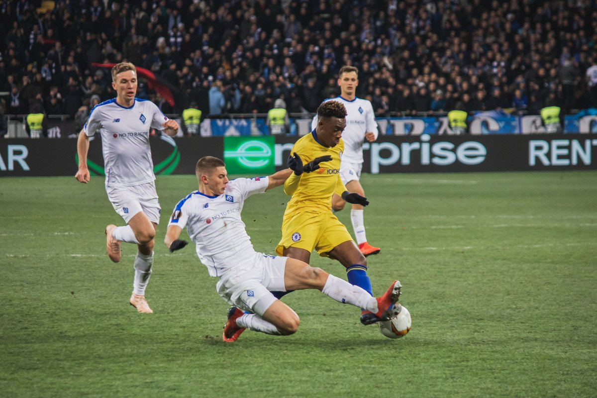 Хотя прямой вины Дениса в этой беспомощности нет. Просто встретились команды совершенно разных уровней