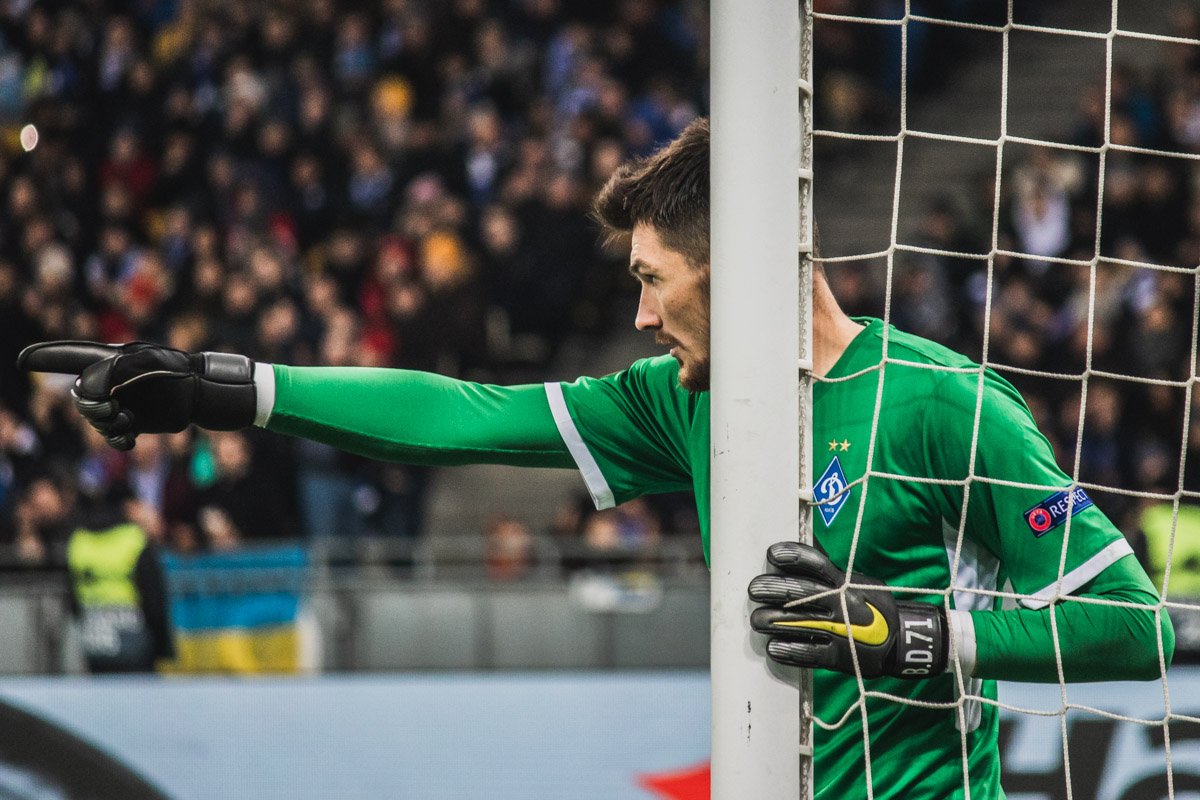 И даже Бойко не смог сегодня поймать кураж - пять из восьми ударов в створ его ворот закончились голами