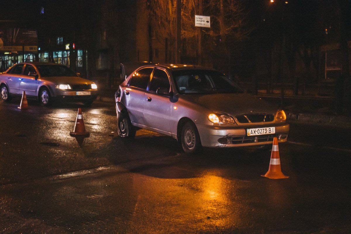 Обе машины двигались по Борщаговской в сторону центра