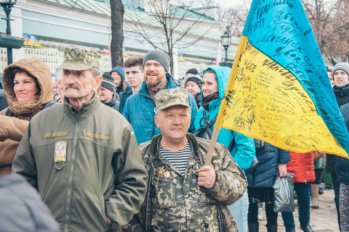По данным полиции, пришли около 25 тысяч человек По данным полиции, пришли около 25 тысяч человек