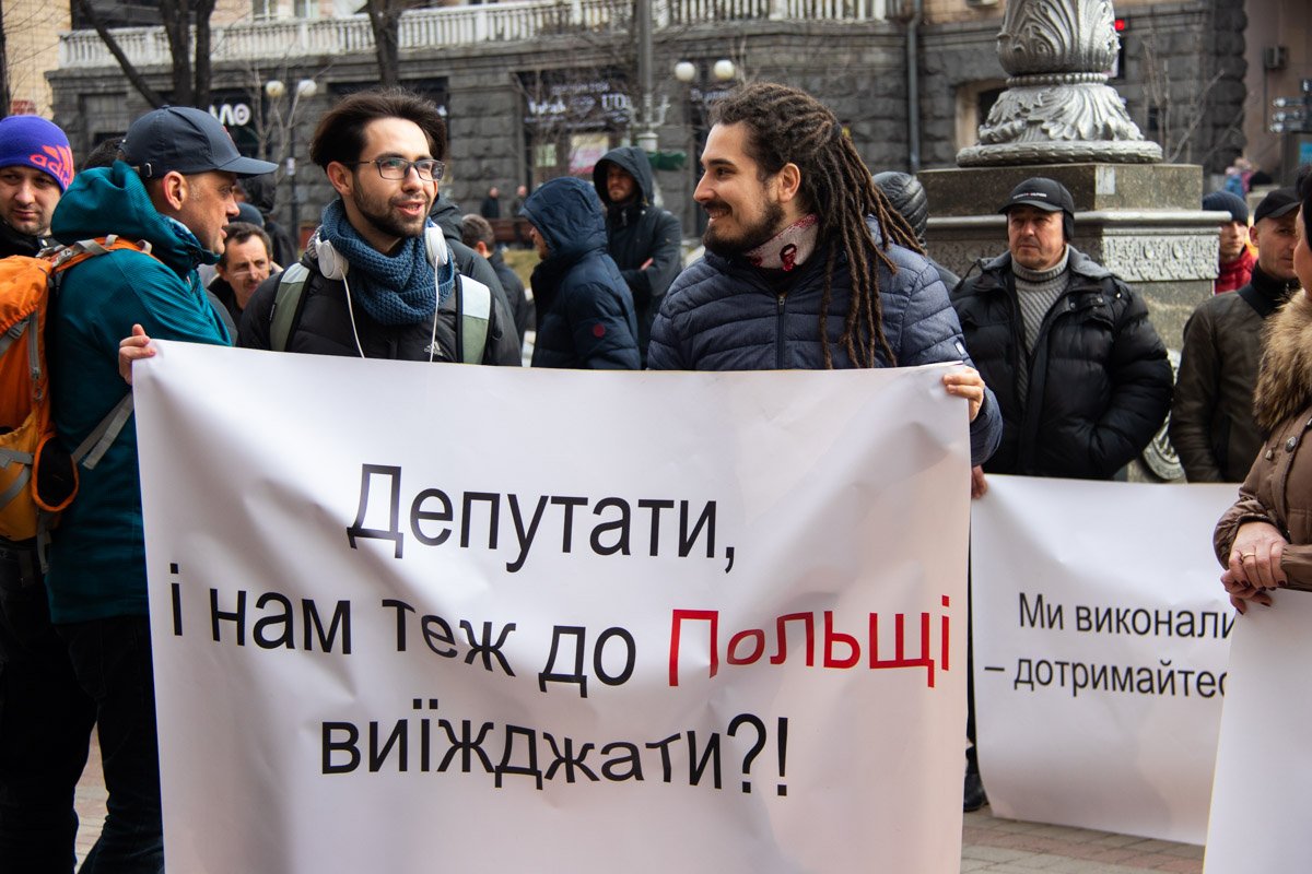 Разговор с улыбкой - серьезному вопросу не помеха Разговор с улыбкой - серьезному вопросу не помеха