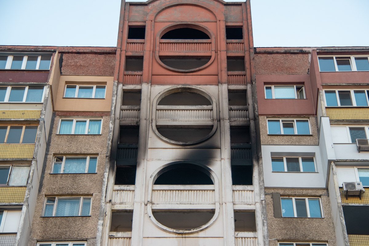 Горели личные вещи на общем балконе 13 этажа