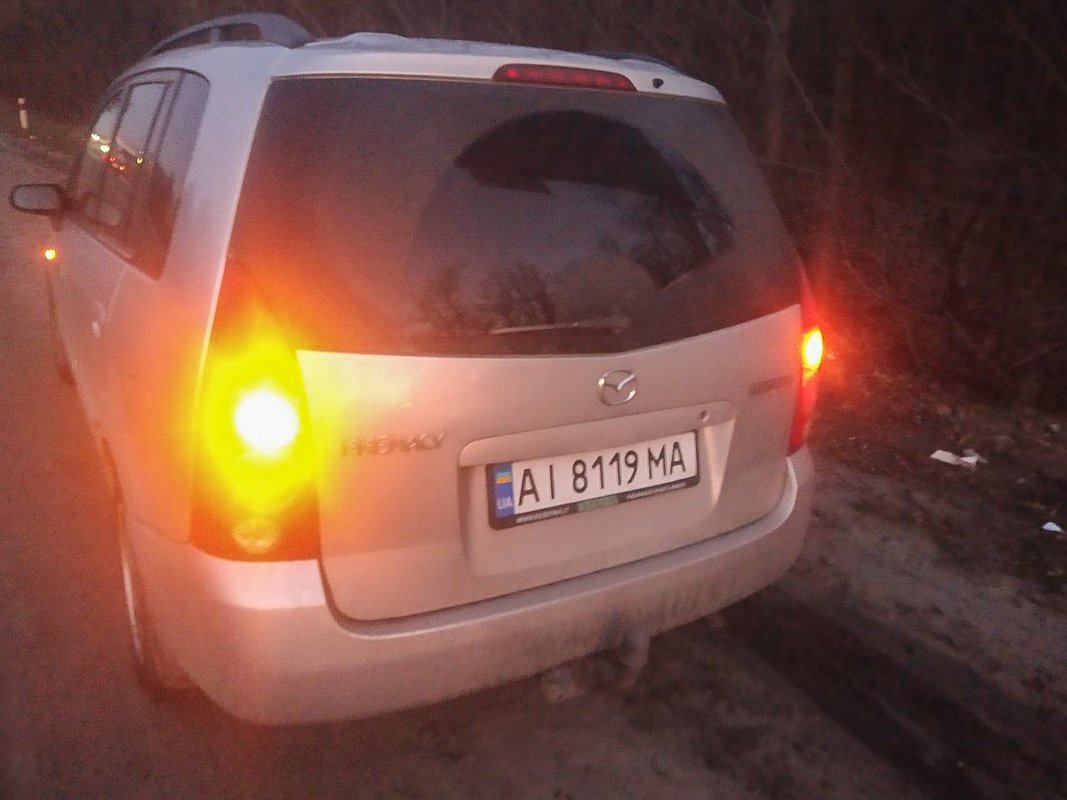 Через несколько минут ее переехала Mazda Через несколько минут ее переехала Mazda