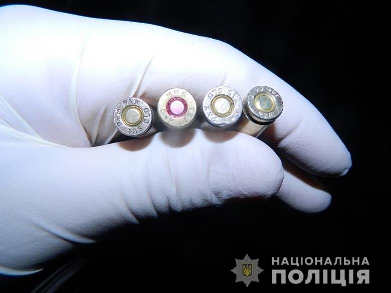 Оружие вез 32-летний уроженец Киевской области Оружие вез 32-летний уроженец Киевской области