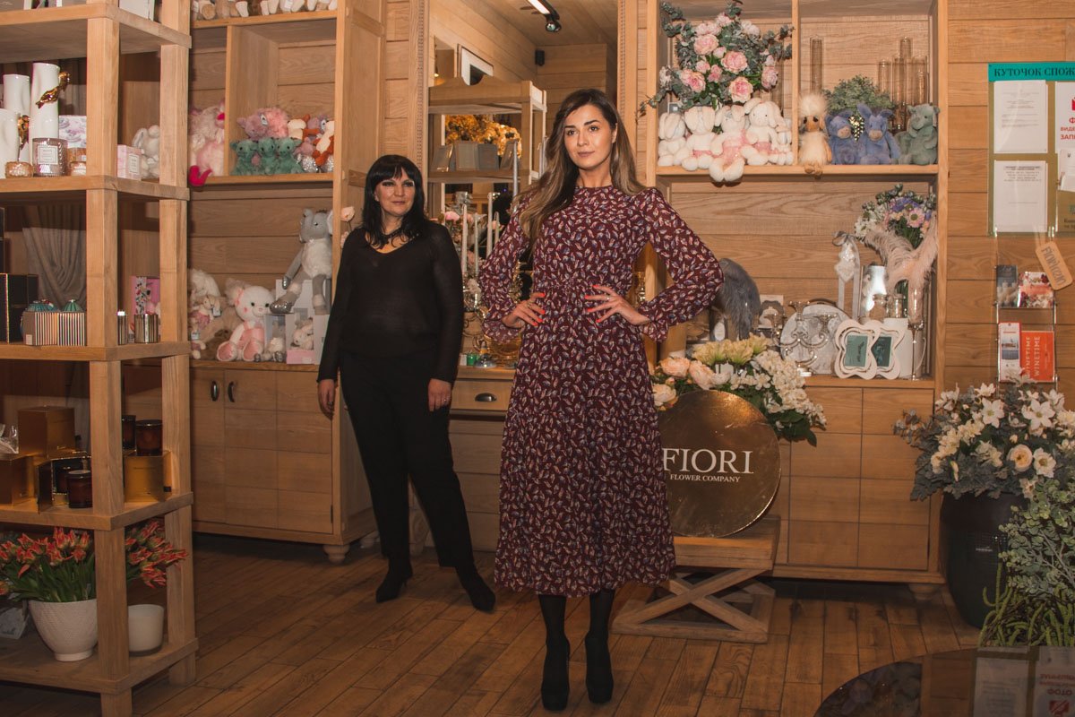 Но главный секрет коллекции дизайнер«спрятала» от посторонних глаз. Но главный секрет коллекции дизайнер«спрятала» от посторонних глаз.