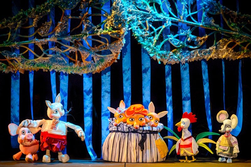 Даря жизнь куклам на пару часов, кукловод способен окунуть каждого зрителя в мир фантазии и сказки. Ведь независимо от статуса и возраста, нам все еще хочется верить в чудеса. Даря жизнь куклам на пару часов, кукловод способен окунуть каждого зрителя в мир фантазии и сказки. Ведь независимо от статуса и возраста, нам все еще хочется верить в чудеса.