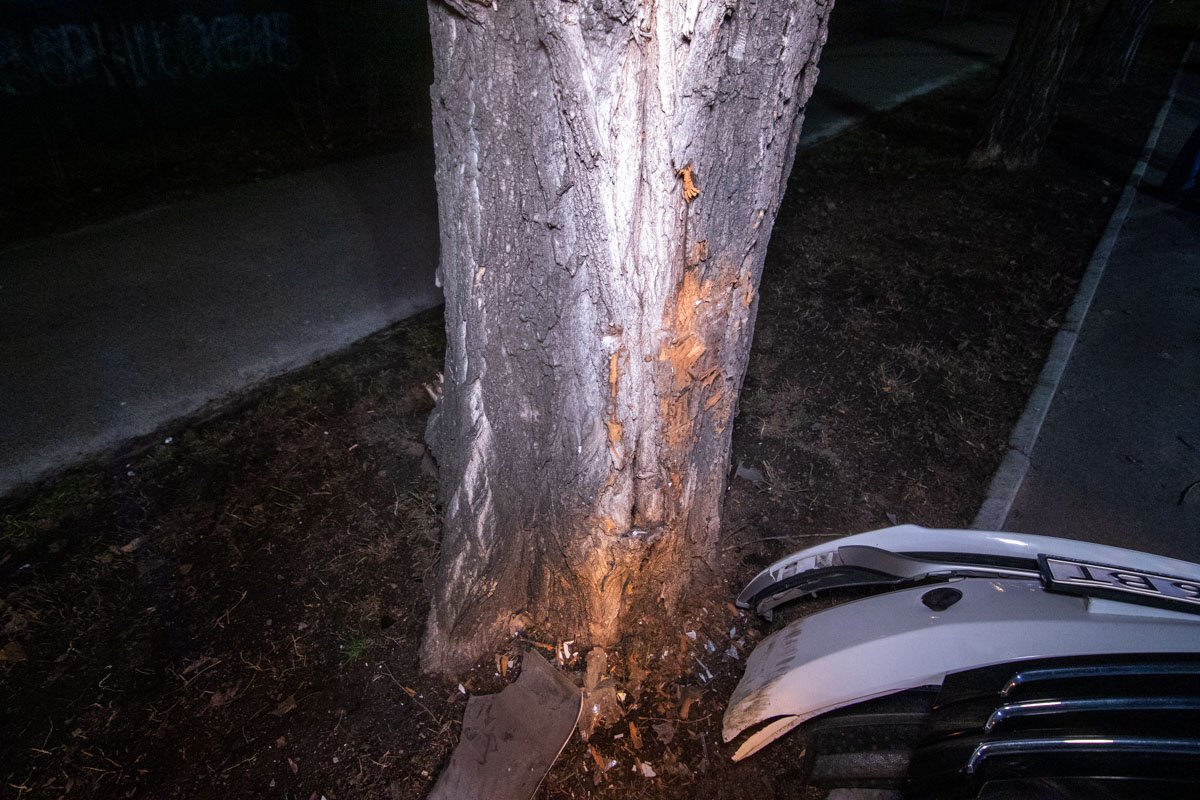 В результате аварии, мужчину госпитализировали в больницу