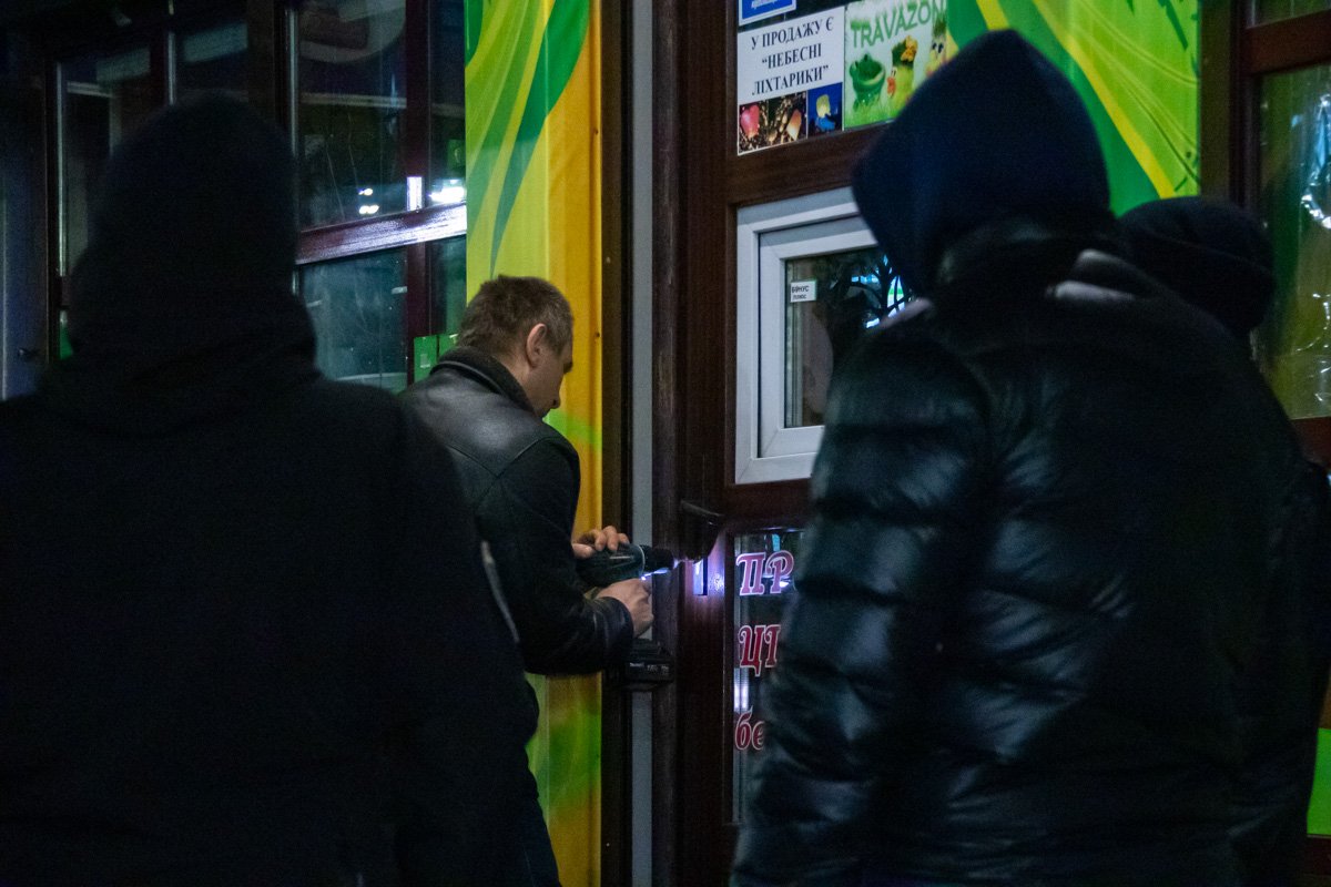 Чтобы попасть внутрь, понадобилась помощь специалистов Чтобы попасть внутрь, понадобилась помощь специалистов