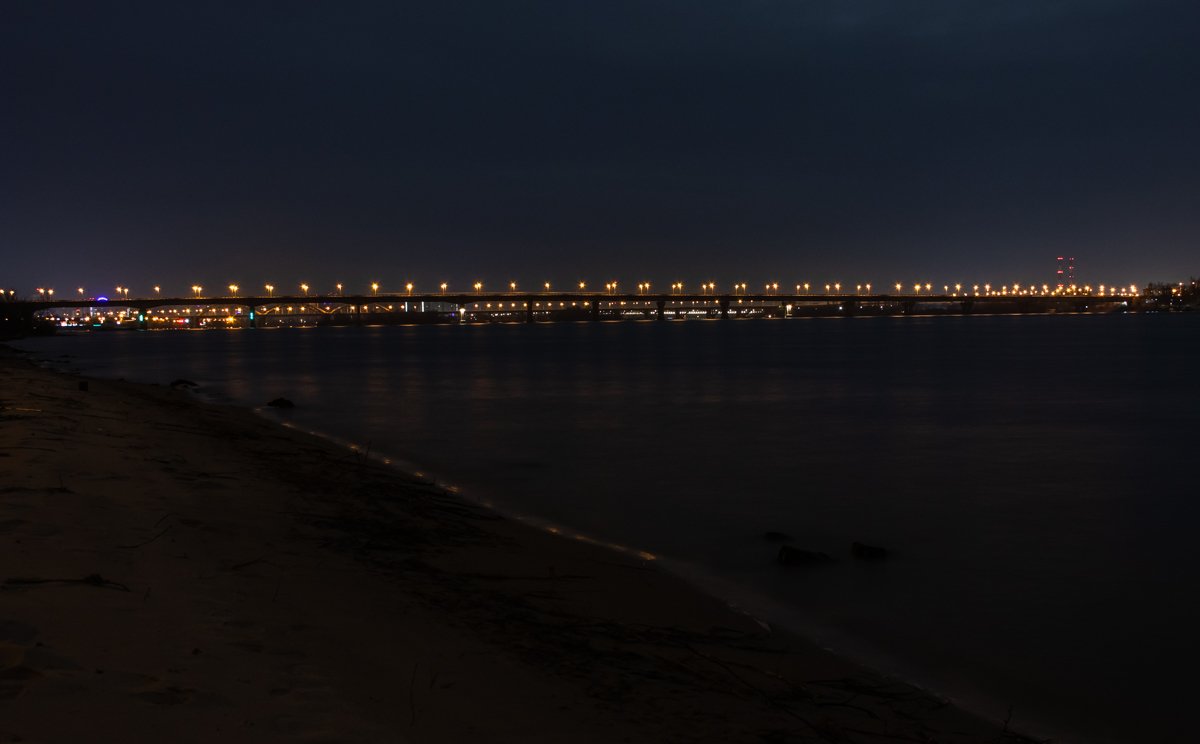 Необычно видеть мост Патона с такого ракурса, да? Необычно видеть мост Патона с такого ракурса, да?