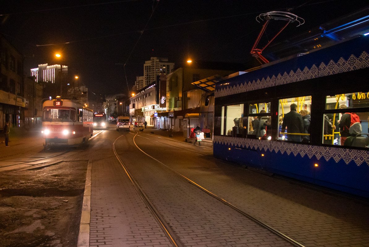 В тупике скоростного трамвая на улице Старовокзальной мужчина истекал кровью В тупике скоростного трамвая на улице Старовокзальной мужчина истекал кровью