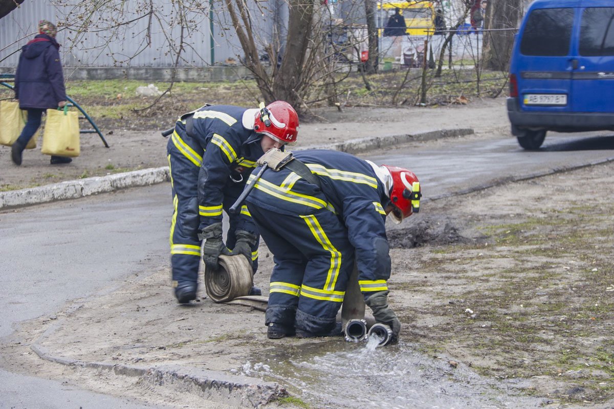 В жилом 9-этажном доме по адресу улица Кирилловская, 89 произошло возгорание В жилом 9-этажном доме по адресу улица Кирилловская, 89 произошло возгорание