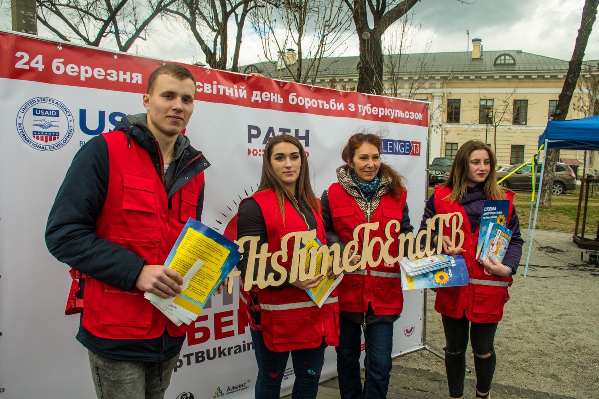 На акции присутствовали волонтеры Красного Креста На акции присутствовали волонтеры Красного Креста