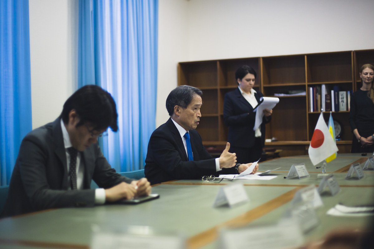 Чрезвычайный и Полномочный Посол Японии в Украине Такаши Кураи Чрезвычайный и Полномочный Посол Японии в Украине Такаши Кураи