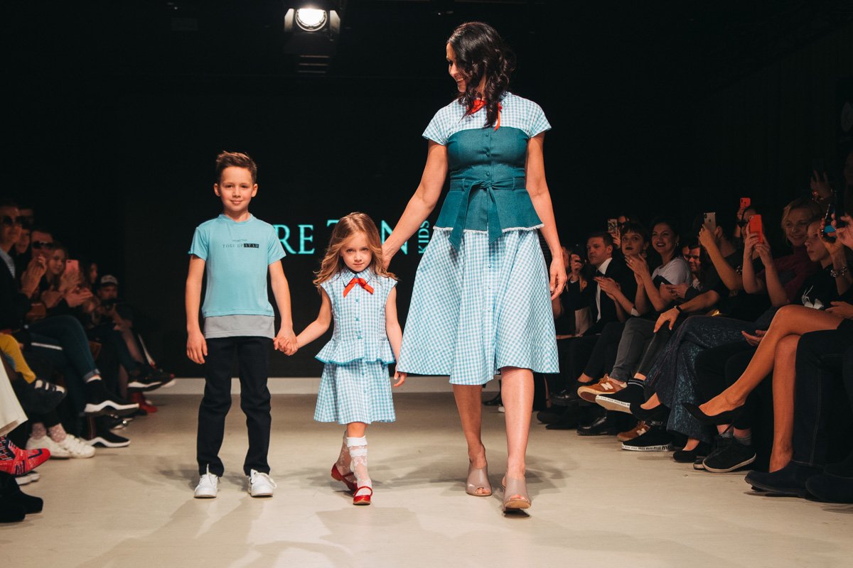 Валентина Хамайко с сыном Михаилом и дочкой Мирославой