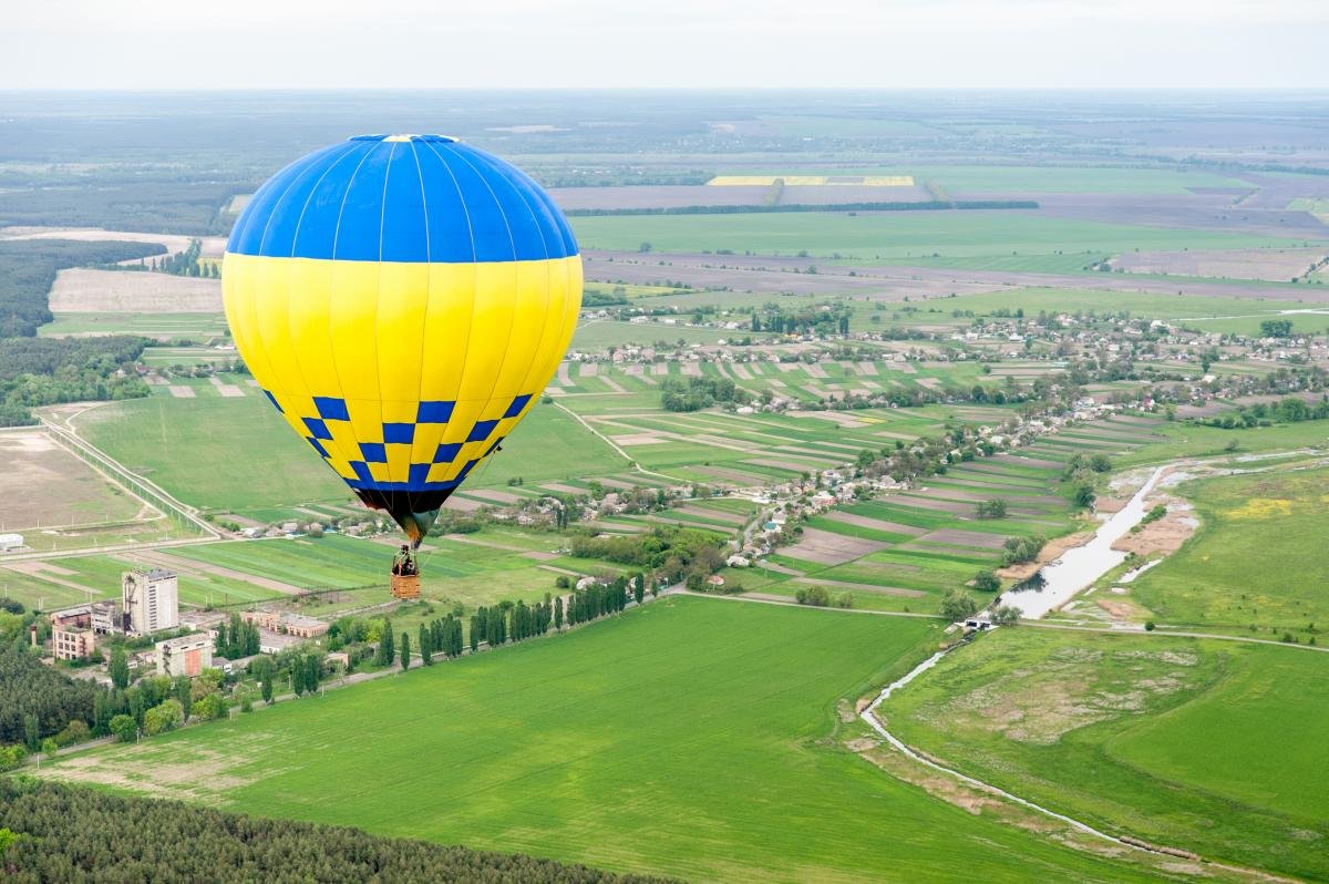 Насладитесь потрясающим видом города с высоты птичьего полета Насладитесь потрясающим видом города с высоты птичьего полета