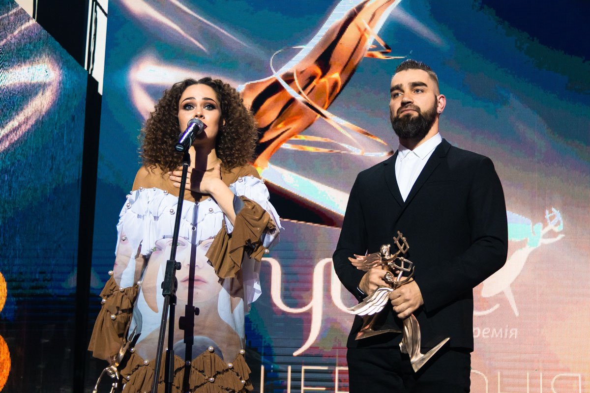 The Hardkiss отхватили несколько наград: "Лучшая рок-группа", «Лучший альбом» и «Лучшее концертное шоу»