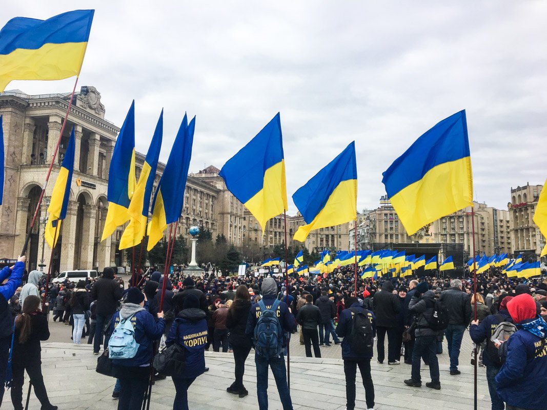 По состоянию на 12:33 на митинг собрались около 3000 человек