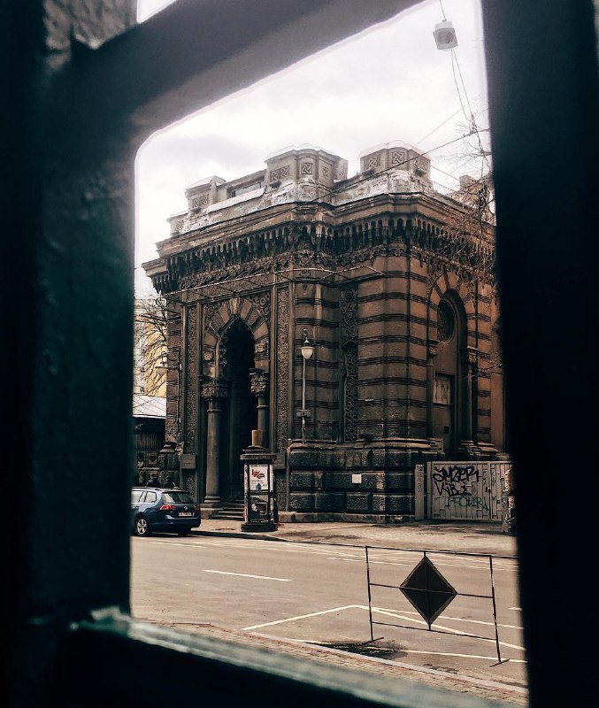 Подглядываем за красотой. Фото:@yulia_noskova