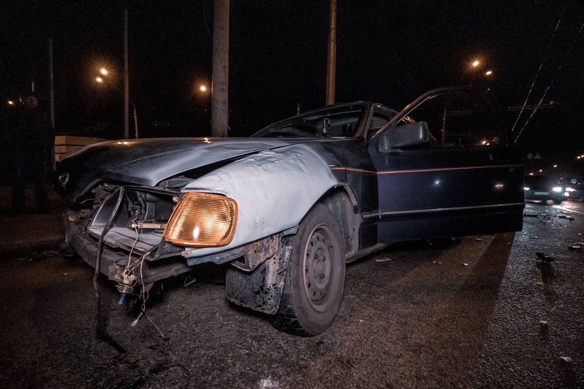 Авария случилась около 00:10