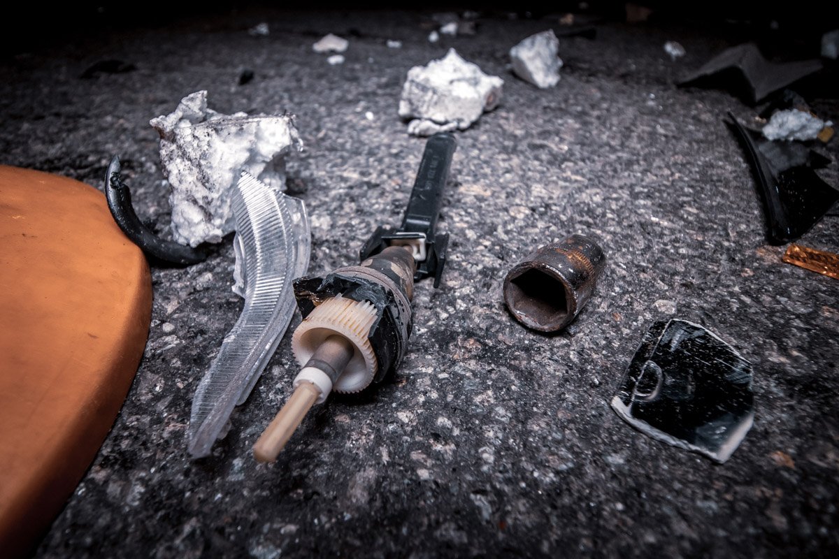 В этот момент Chevrolet ехал в противоположном направлении, так как водитель не ожидал, что кто-то может выехать со встречки, он влетел в Sierra