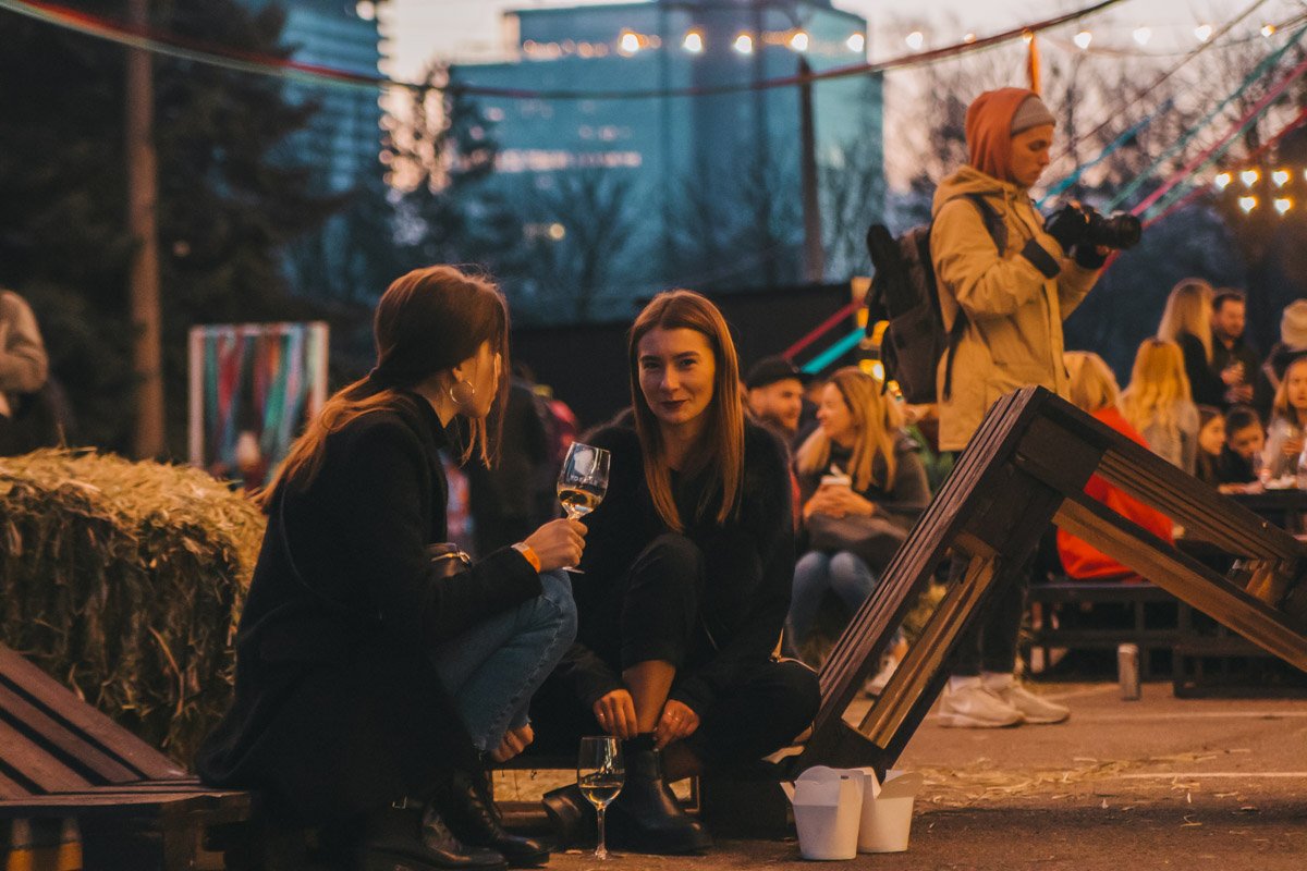 Традиционные женские посиделки с винишком Традиционные женские посиделки с винишком