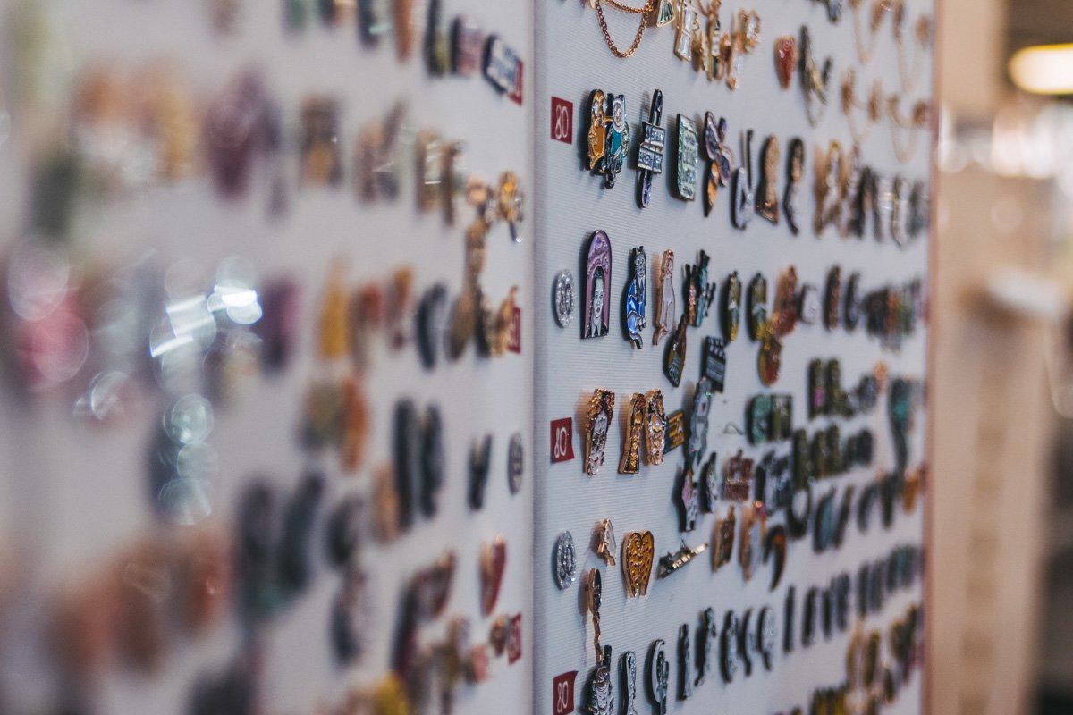 На ВДНГ разместили точки с разнообразной продукцией: от сладостей до предметов быта, аксессуаров и одежды На ВДНГ разместили точки с разнообразной продукцией: от сладостей до предметов быта, аксессуаров и одежды