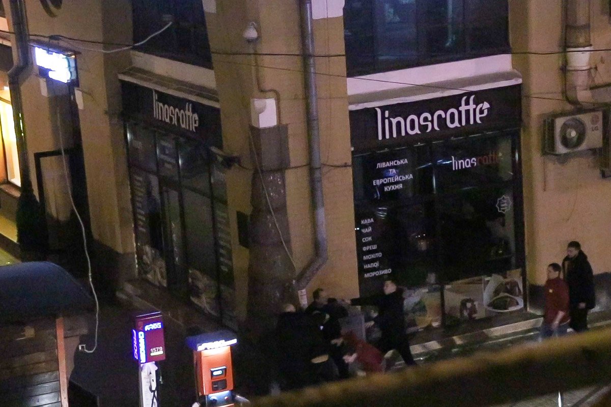 В понедельник, 25 марта, в центре Киева произошла драка между сотрудниками BILLA и компанией парней