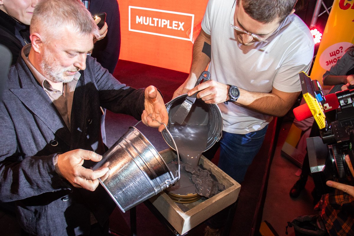 В банку из-под кинопленки положили флешку с посланием на 50 лет В банку из-под кинопленки положили флешку с посланием на 50 лет