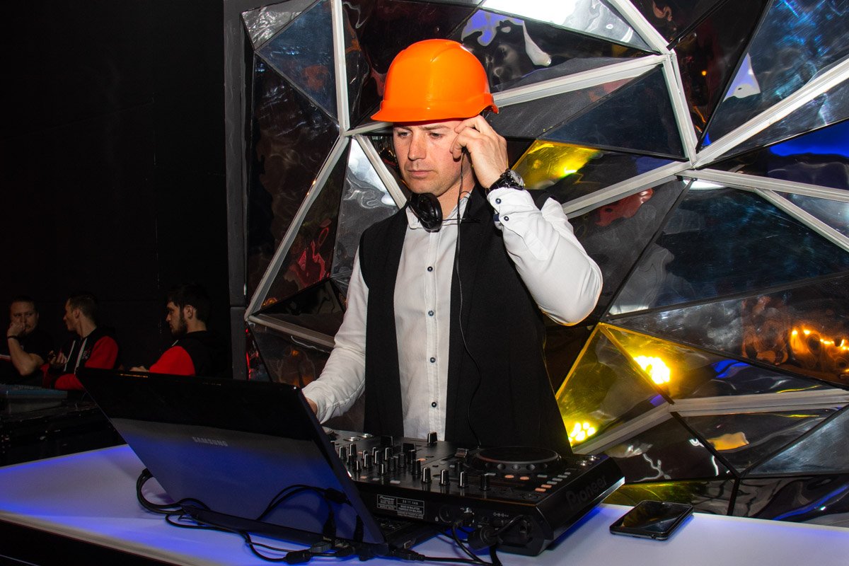 Музыкальное наполнение - яркая часть вечера Музыкальное наполнение - яркая часть вечера