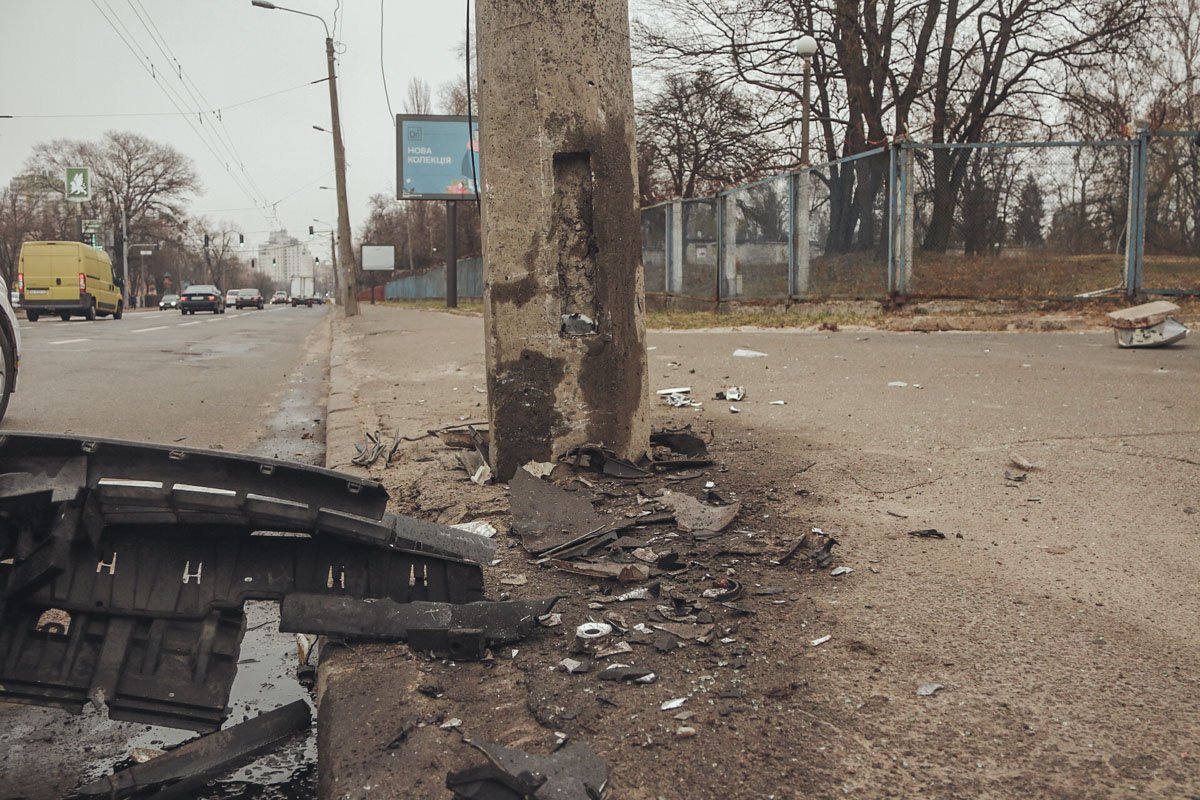 В результате аварии пострадала девушка-полицейская В результате аварии пострадала девушка-полицейская