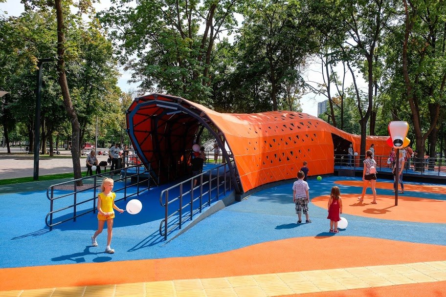 Первые 1461 день работы команды губернатора Днепропетровской области Валентина Резниченко: чем они запомнились 16