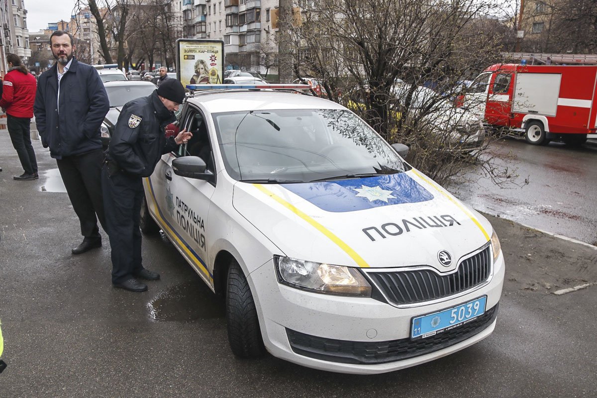 Патрульные опросили свидетелей