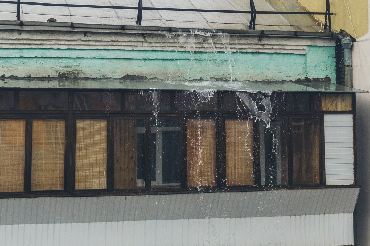 Предварительно, в горевшей квартире располагался хостел