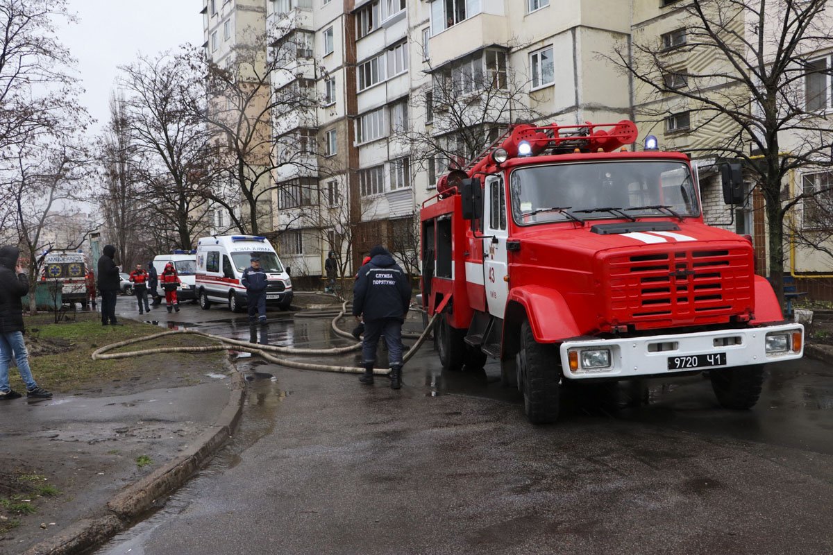 Из квартир, которые находятся поблизости, эвакуировали людей