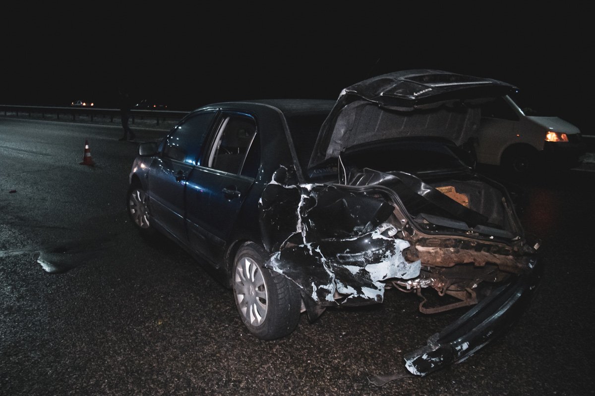 Причиной массового столкновения стал сильный гололед, который покрыл дорожное полотно