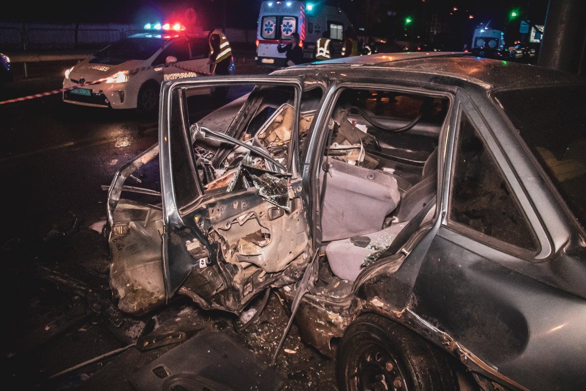 В результате аварии травмы различной степени тяжести получила женщина-пассажир Chevrolet Lacetti и парень из Daewoo Nexia