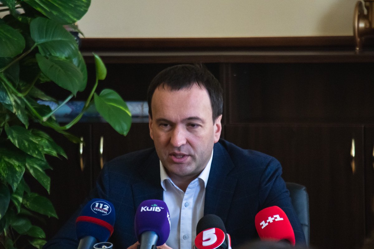 В рамках встречи Петр Пантелеев подвел итоги отопительного сезона в столице, а также рассказал, когда ожидать отключения отопления в домах Киева