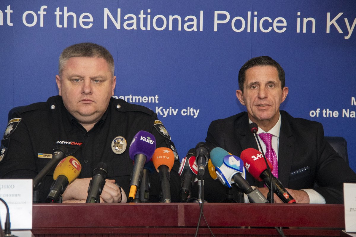 В Киеве охранять правопорядок непосредственно в воскресенье будут 6000 полицейских