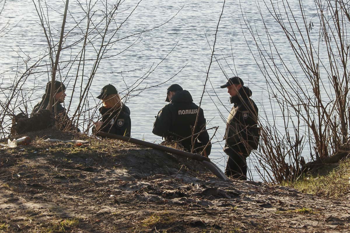 На место работает следственно-оперативная группа