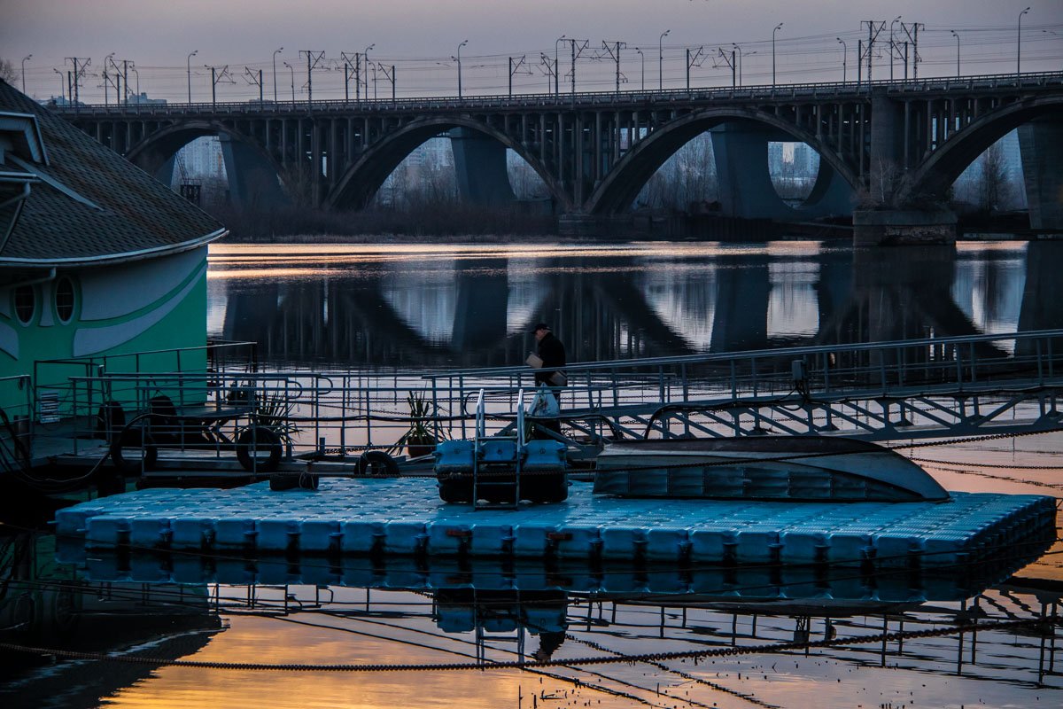 Киев никогда не спит Киев никогда не спит